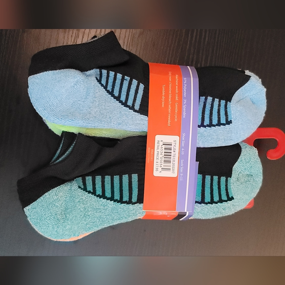 Tech sock 6 pairs quick dry comfort sock size 9- 11 shoe size 4 - 10 - Picture 2 of 5